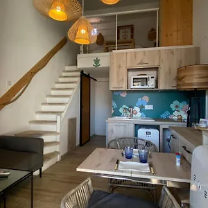 https://lestrambord-de-camargue.fr-provencehotel.com